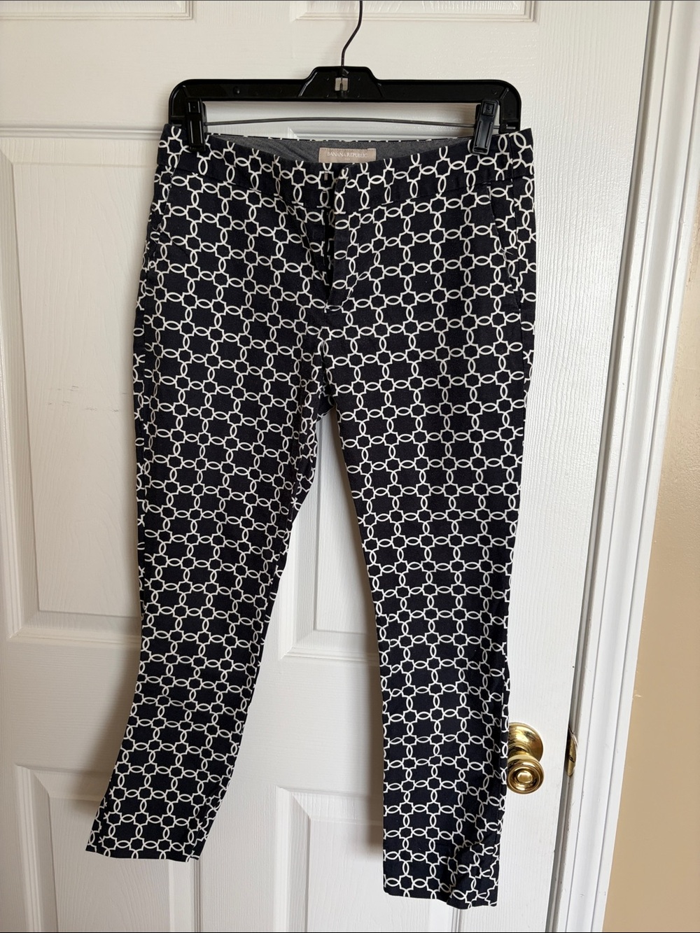 Banana Republic Navy and White Patterned Cropped Pants